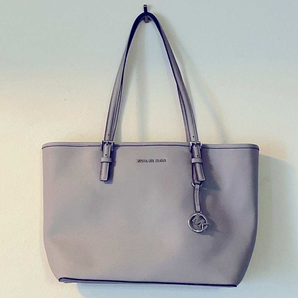 ✨NWT✨ Michael Kors Grey Tote - MK